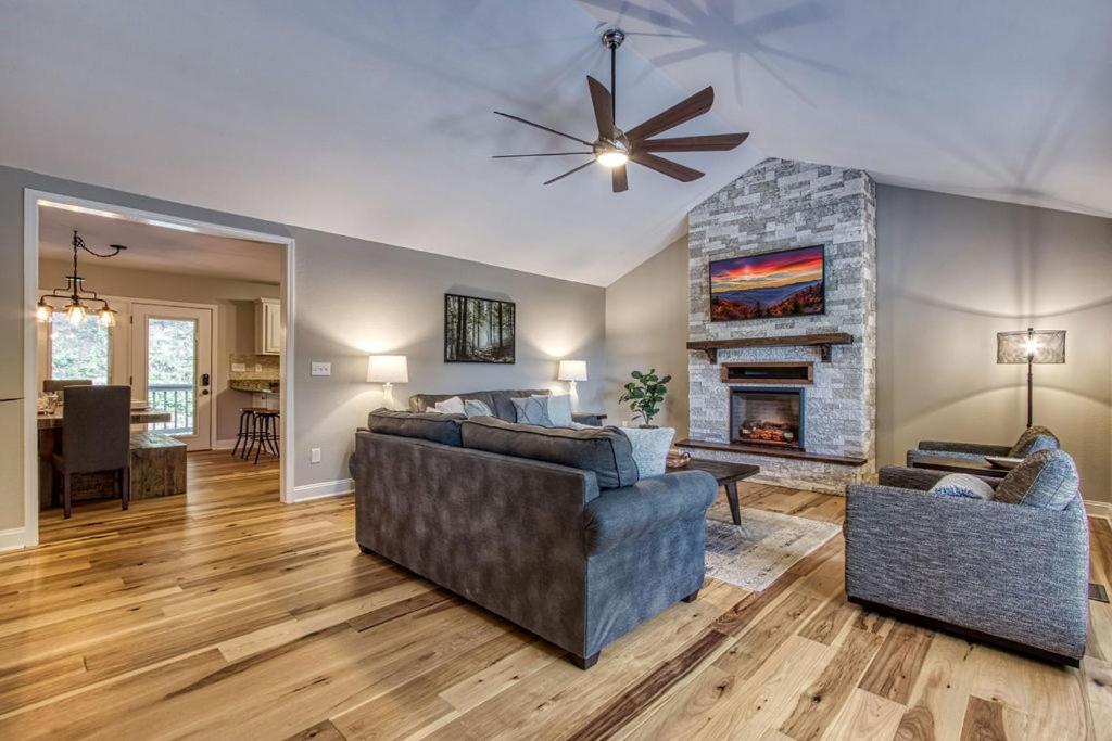 Tranquility Hollow, Indoor Pool, Game Room, 1089 Free Tickets Each Paid Day, Dollywood And More! Sevierville Buitenkant foto